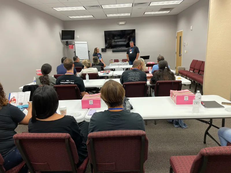 Turma do JW Bible College — campus Igreja Hope Sarasota, FL