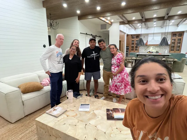 Momento real de uma célula da Igreja Hope Sarasota