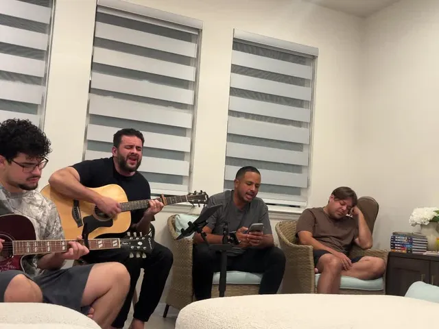 Momento real de uma célula da Igreja Hope Sarasota