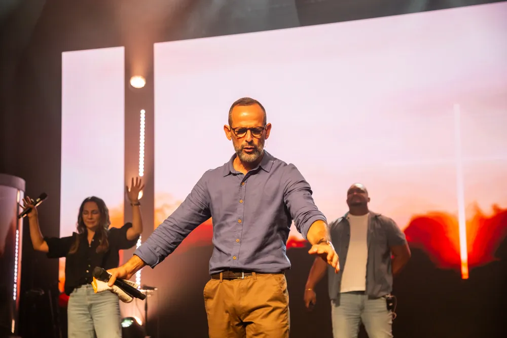 Novo Começo — primeiro passo na jornada de fé na Igreja Hope Sarasota