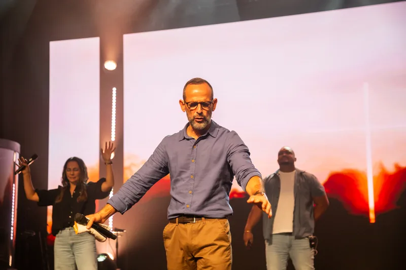 Culto presencial da Igreja Hope Sarasota — pregação no sábado às 7pm
