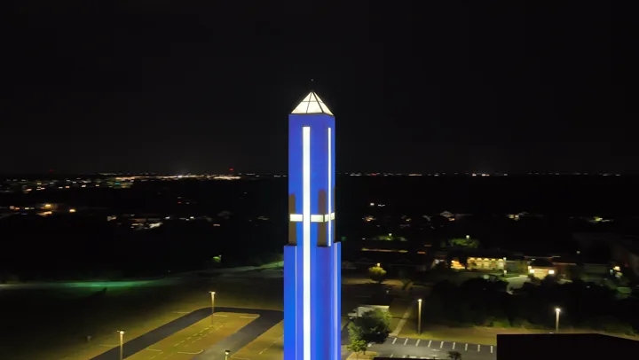 Igreja Hope Sarasota vista aérea noturna